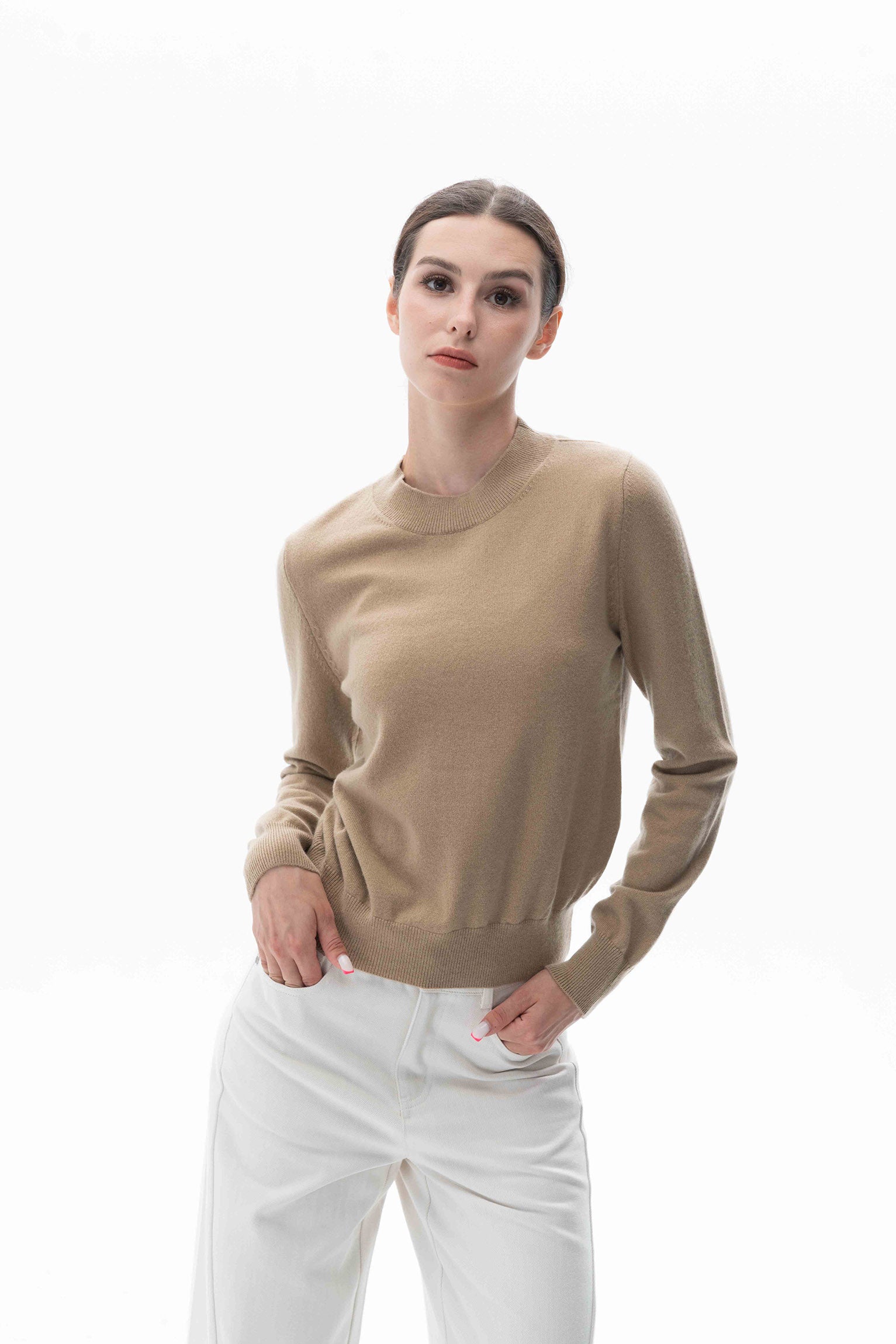 Minimalist Crewneck Cream